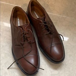 Johnston & Murphy brown leather oxfords, new!